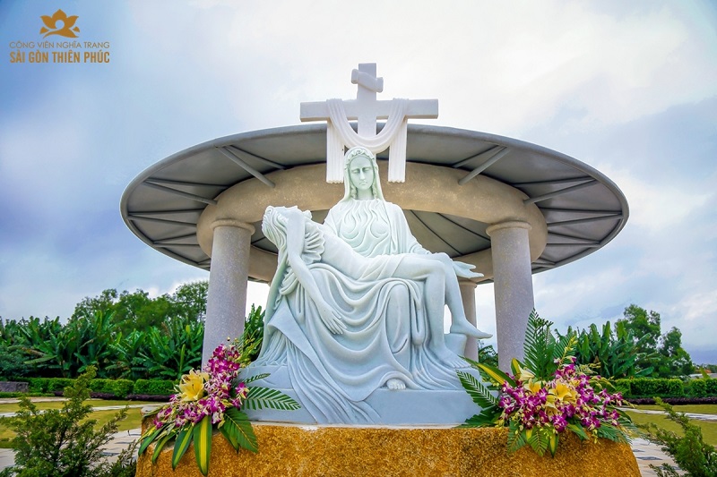 Tượng Đức Mẹ Sầu Bi tại Sài Gòn Thiên Phúc